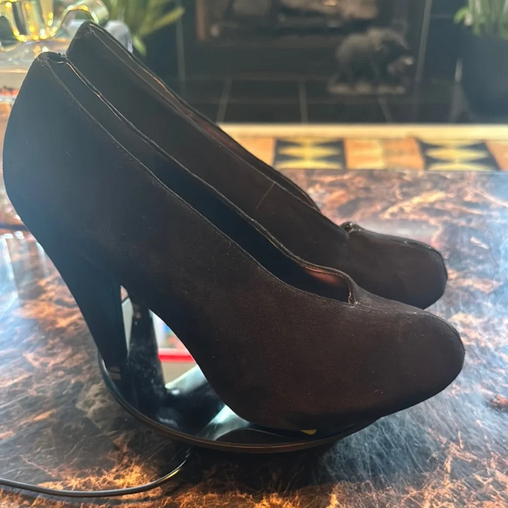 Nine West Suede Black Leather Stiletto Heels Size 8.5M - Picture 3 of 7